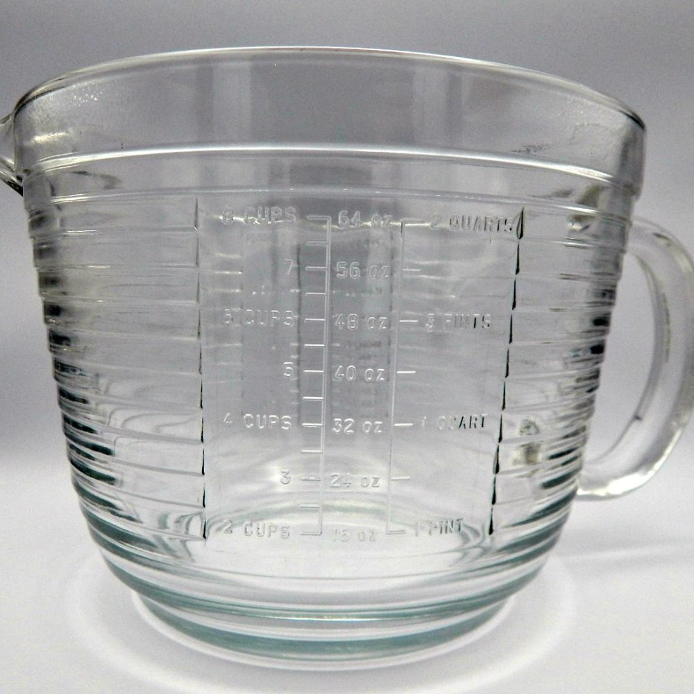 Libbey Glass 2 Quart/8 Cup Ribbed Measuring Cup Batter Bowl